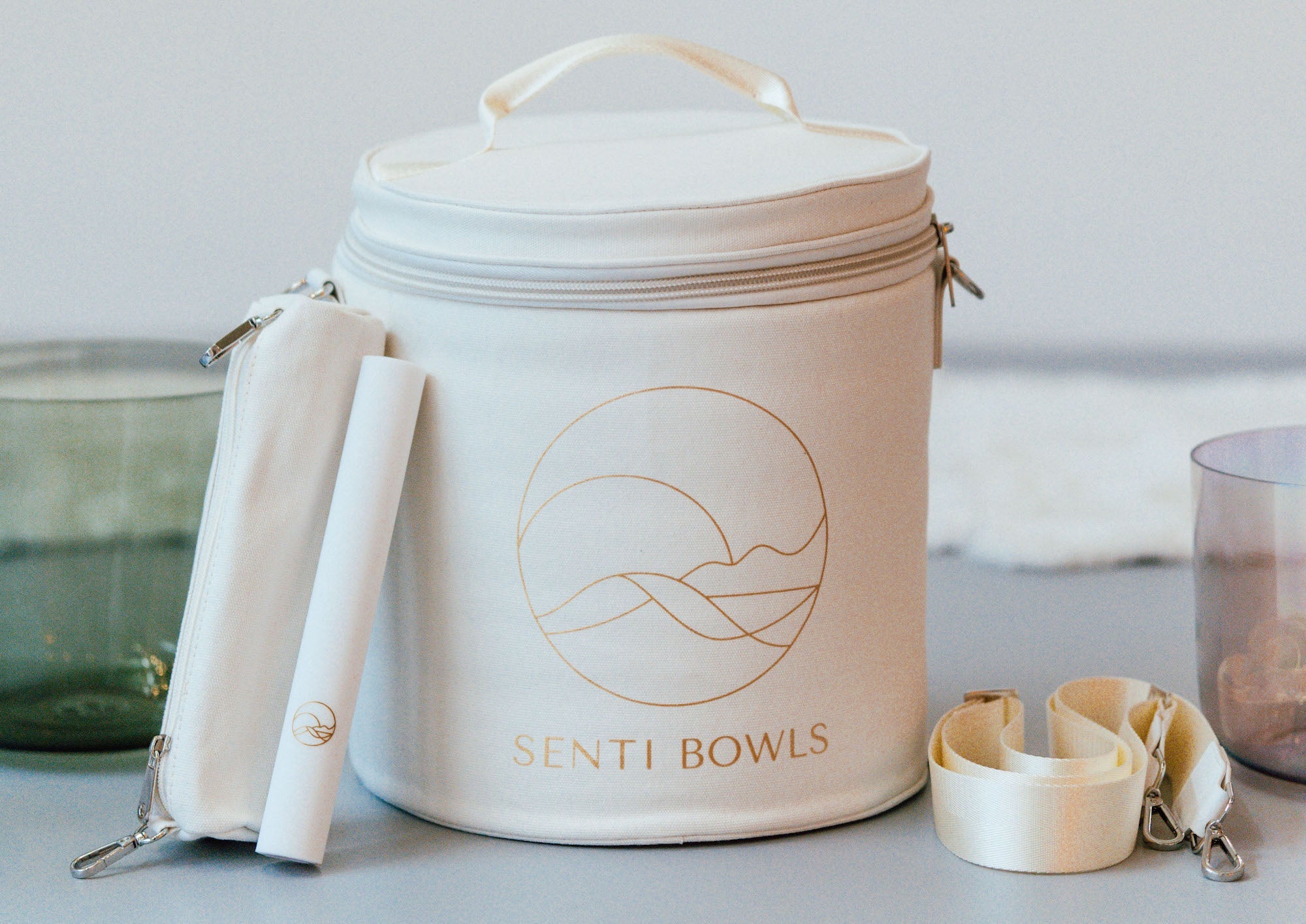 Taschen und Mallets zum Spielen von Kristallklangschalen von Senti Bowls