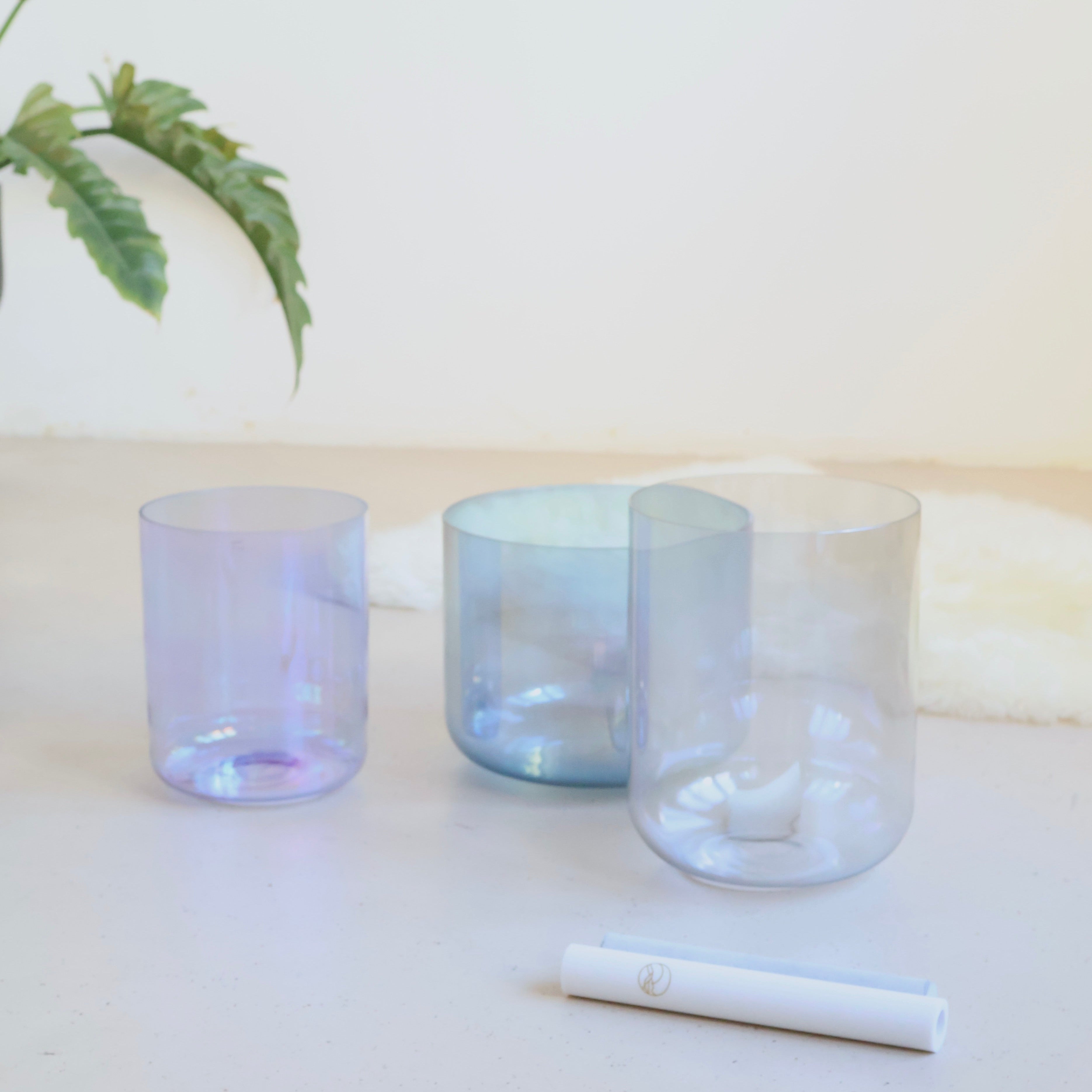 Senti Bowls Serenity in Moll-Stimmung – handgefertigtes Quarzkristall-Set für beruhigende, tiefgehende Klangmeditationen und Retreats.