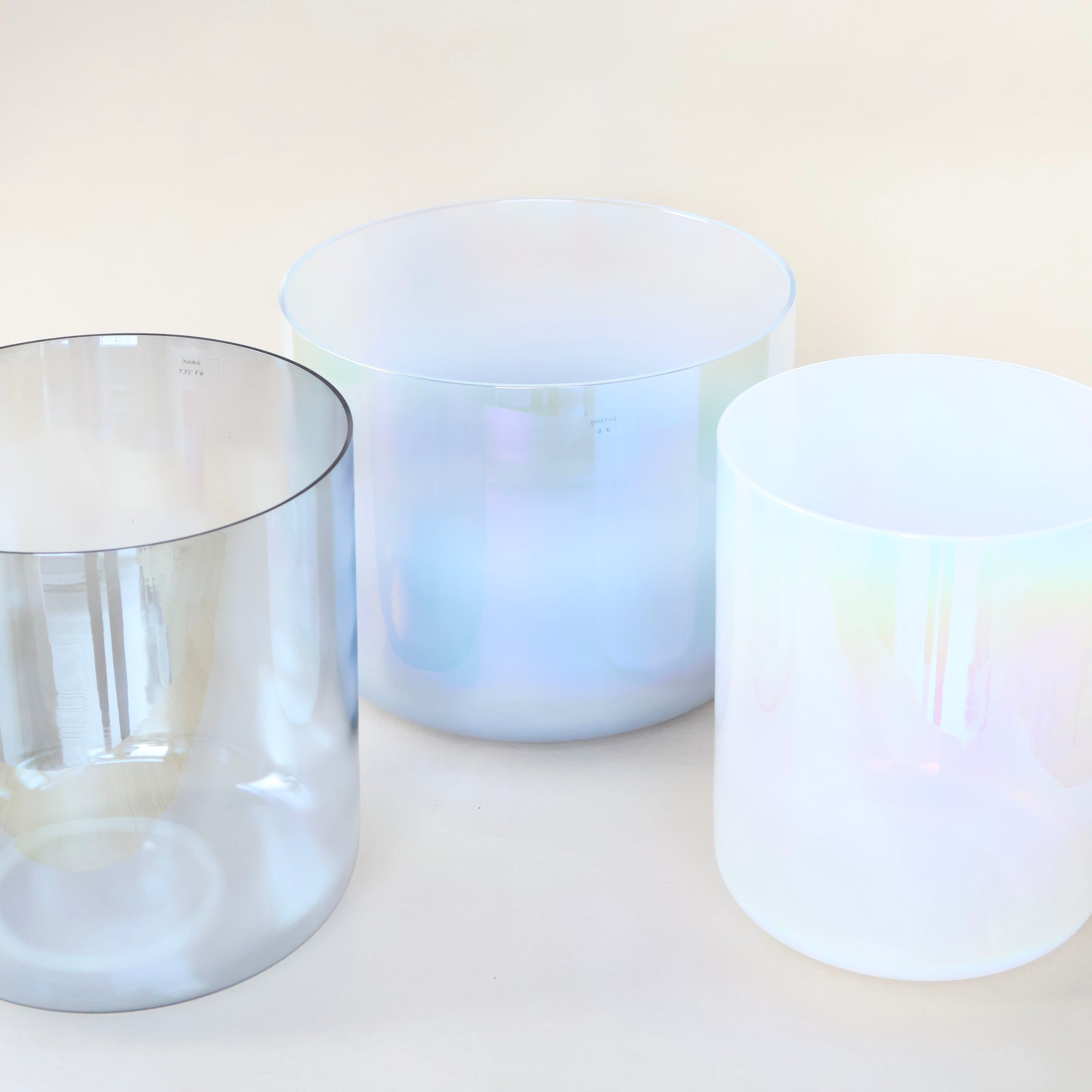 Handgefertigte Senti Bowls Kristallklangschalen-Set (432 Hz), ideal für Anfänger, mit resonanten Tönen aus Quarzkristall.