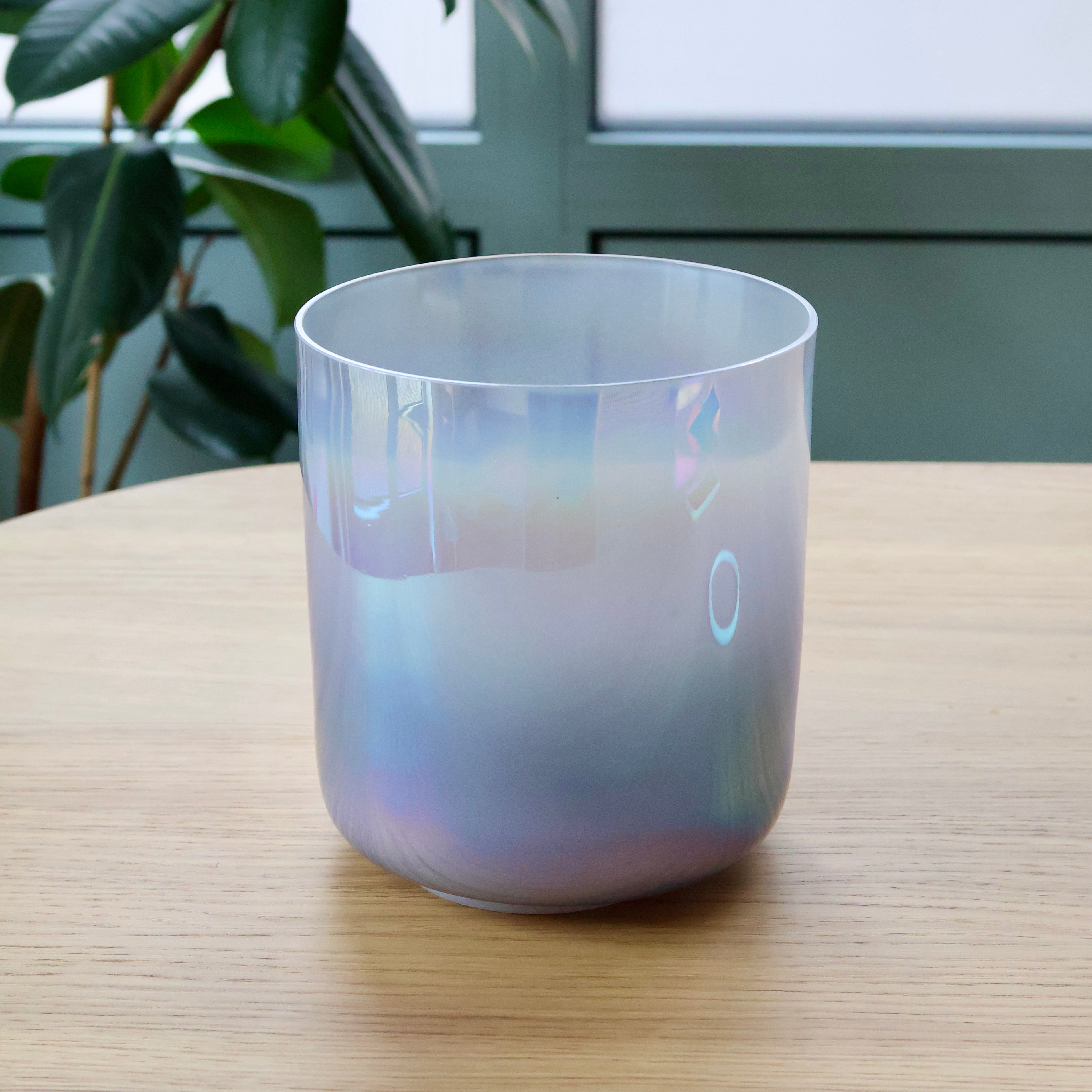 Senti Bowls Selin aus 99,9 % Quarzkristall – handgefertigt, präzise gestimmt, entwickelt für wirkungsvolle Sound Meditation.