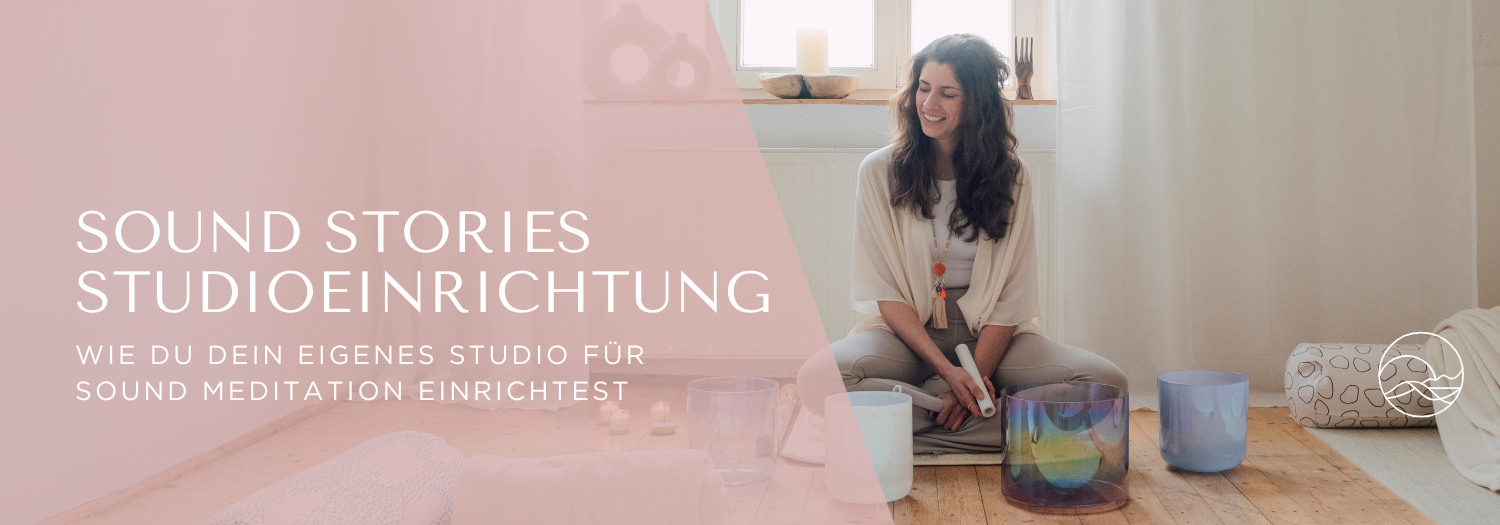 Monika in ihrem Studio für Sound Meditationen mit Kristallklangschalen in Osnabrück