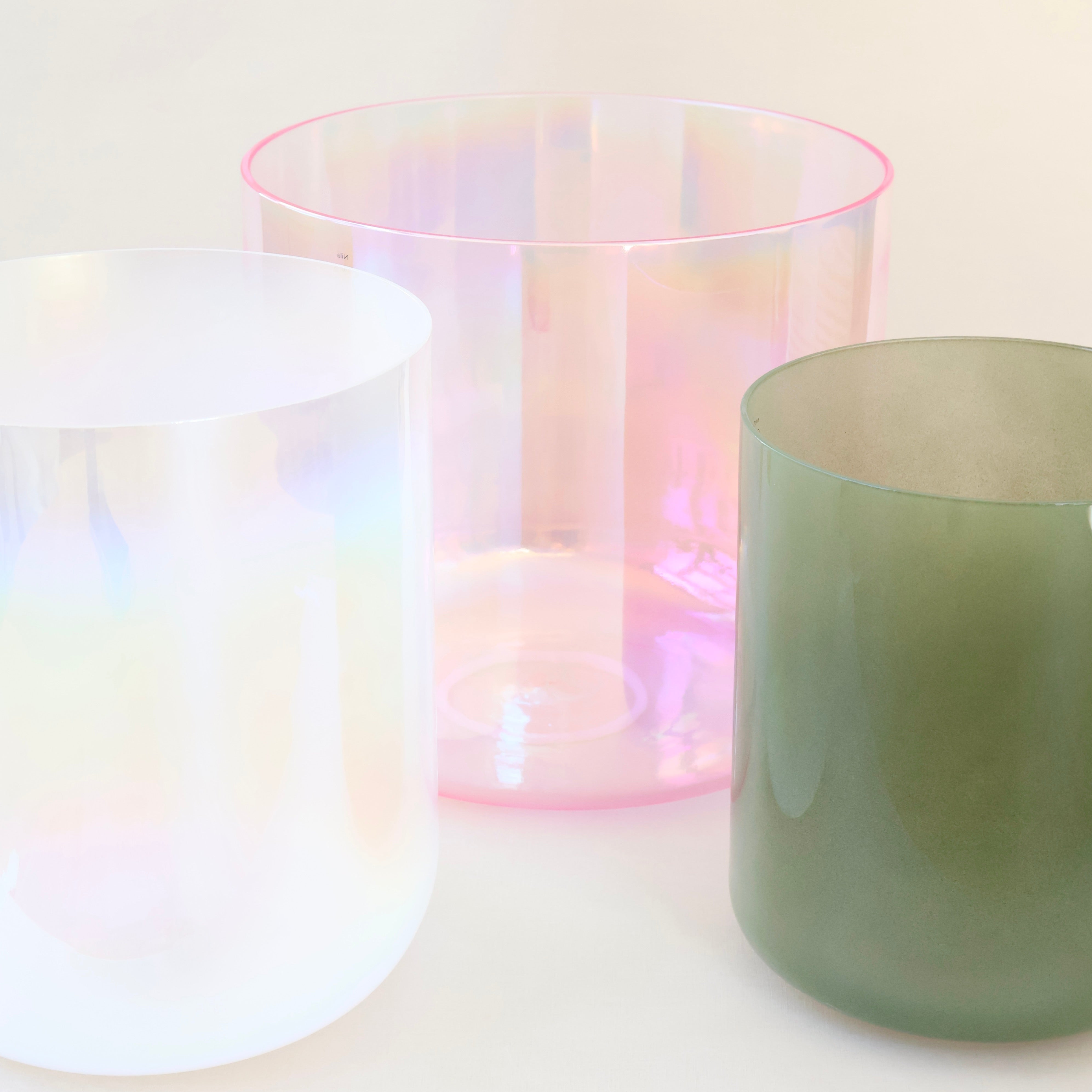 Das Flora Senti Bowls Quarzkristall-Set – professionell kuratiert für Sound Practitioner, Yogastudios und Wellness-Retreats.