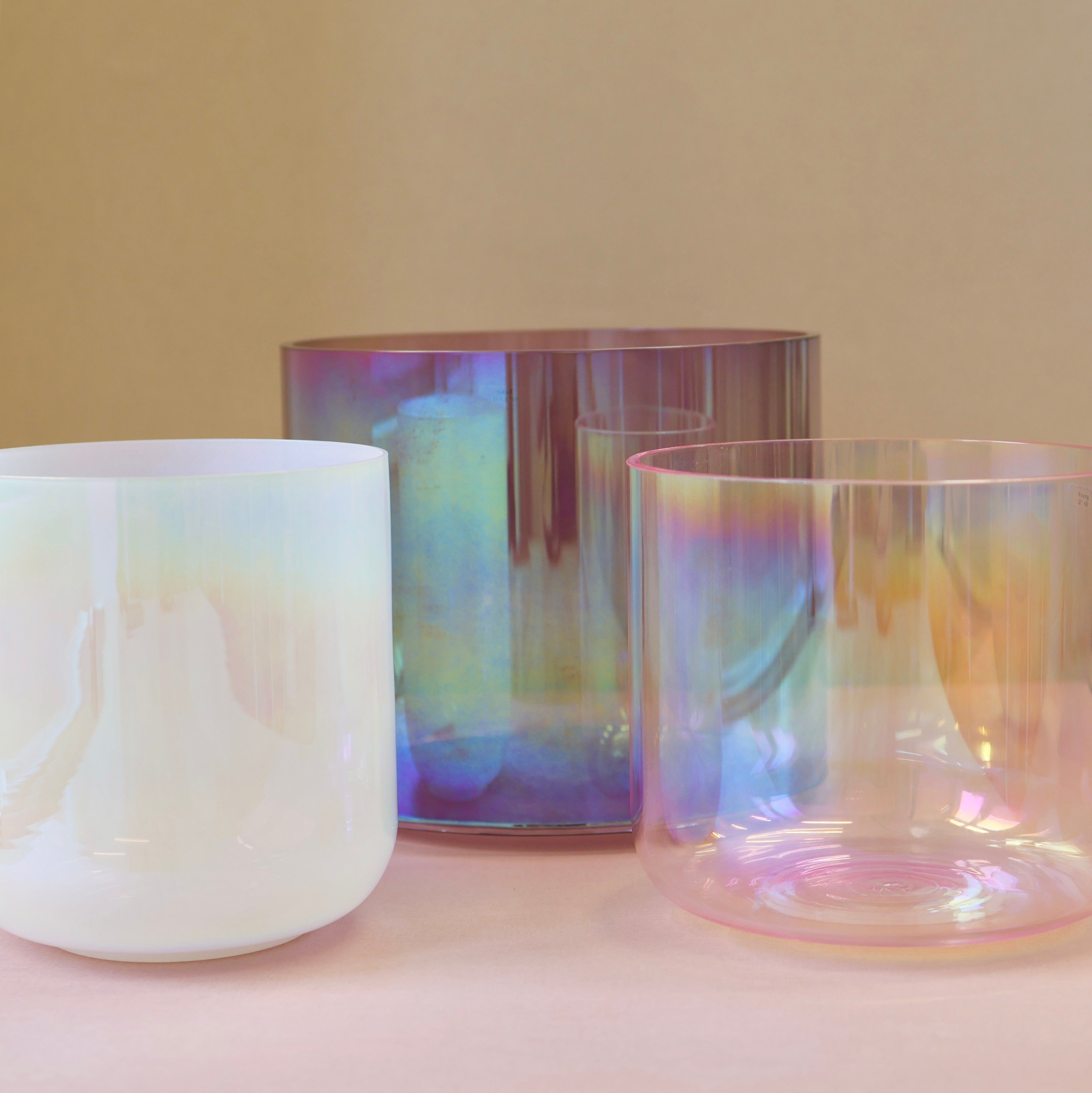 Senti Bowls Kristallklangschalen-Set Velvet für Sound Meditationen in wunderschönen rosa Tönen.